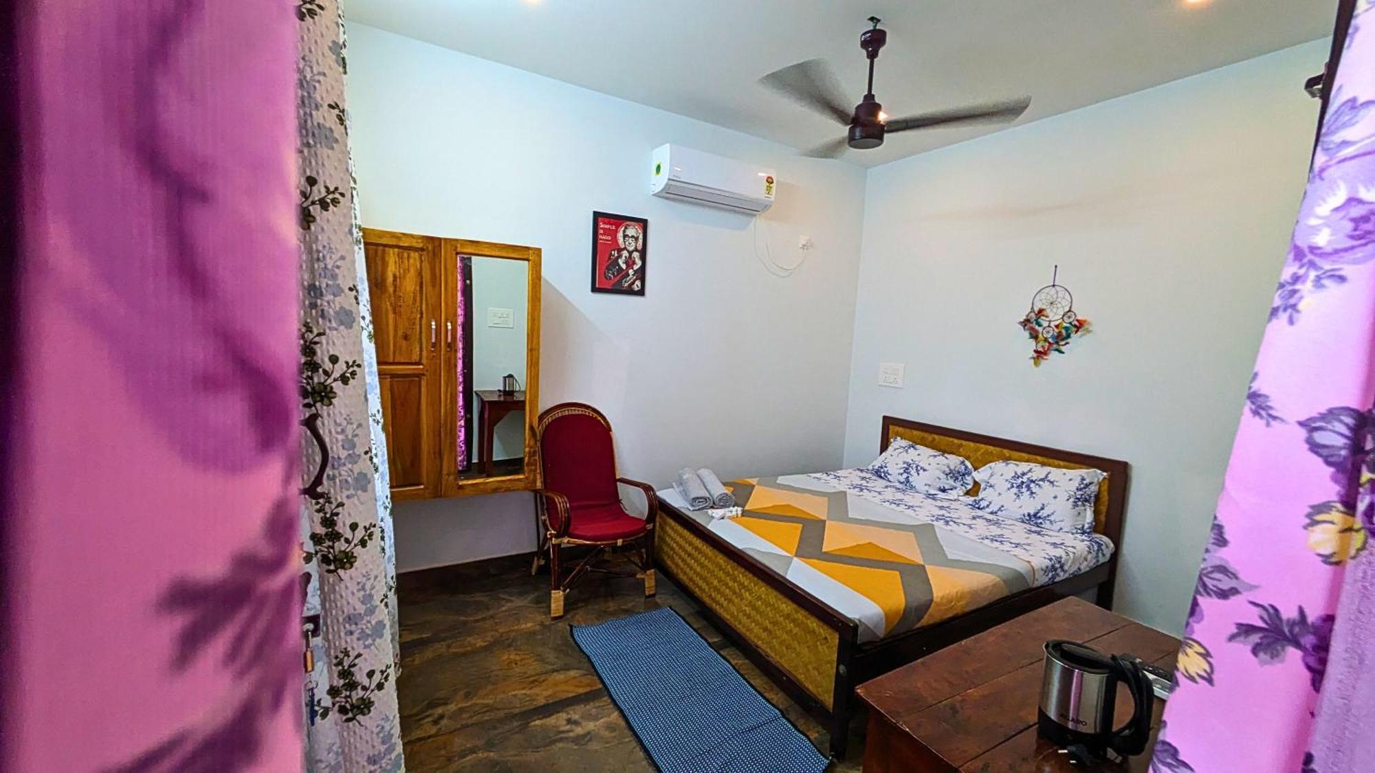 Hostelexp, Varkala - A Beach Town Hostel Экстерьер фото