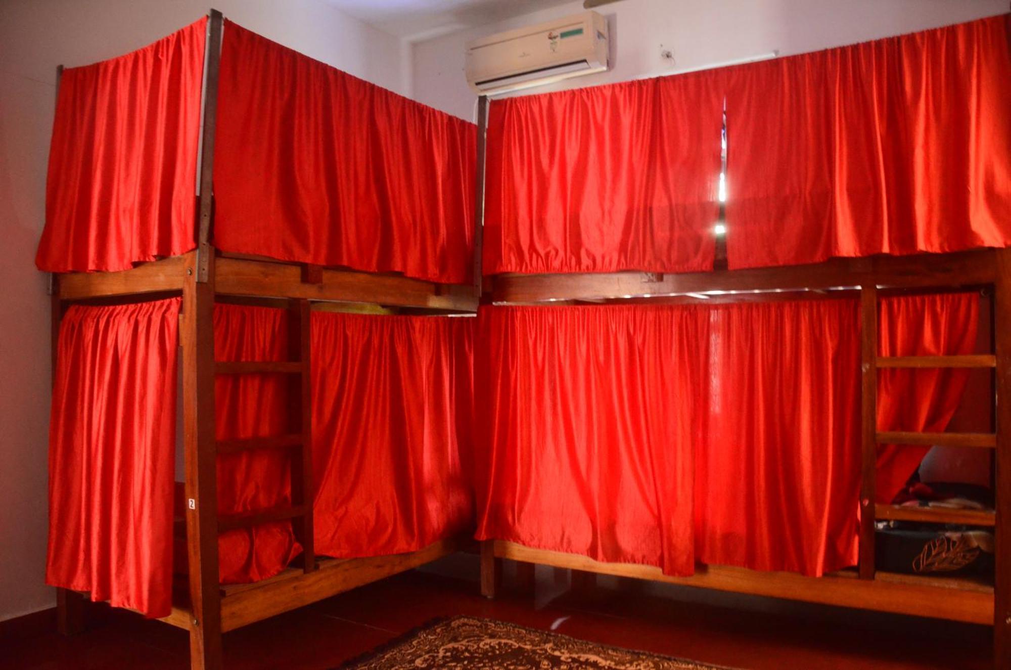 Hostelexp, Varkala - A Beach Town Hostel Экстерьер фото