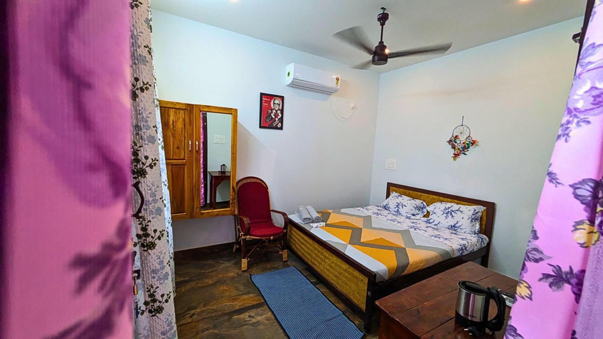 Hostelexp, Varkala - A Beach Town Hostel Экстерьер фото