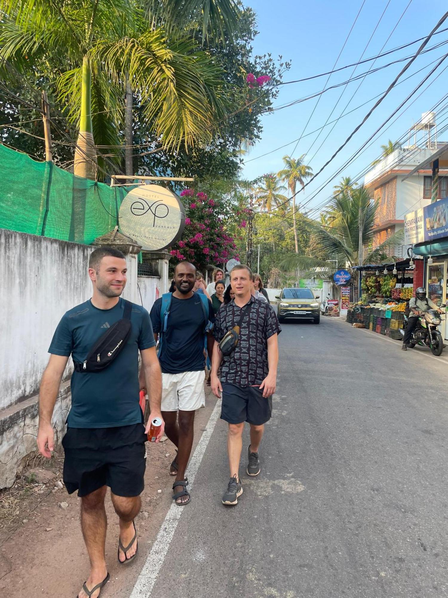 Hostelexp, Varkala - A Beach Town Hostel Экстерьер фото